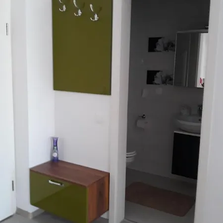 Avangarden Ema Брашов